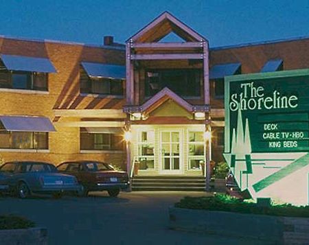 גרנד מרייס The Shoreline Inn מראה חיצוני תמונה